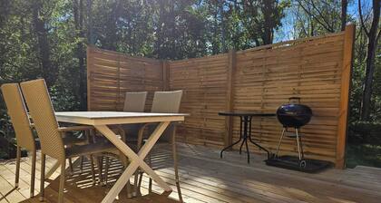 Cottage , Private Sauna for 8 People , 1000m² Garden