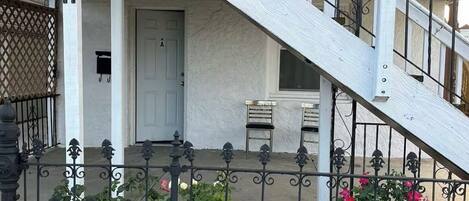 تفاصيل الفندق من الخارج