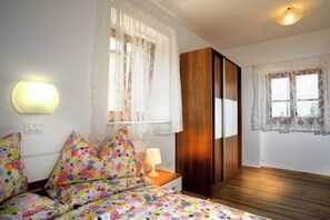 House, 4 Bedrooms, Smoking, Private Pool | 4 bedrooms