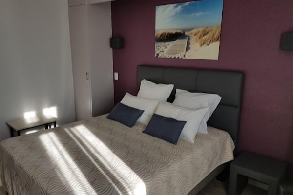 Kamar Double Basic | Setrika/meja setrika dan Wi-Fi gratis