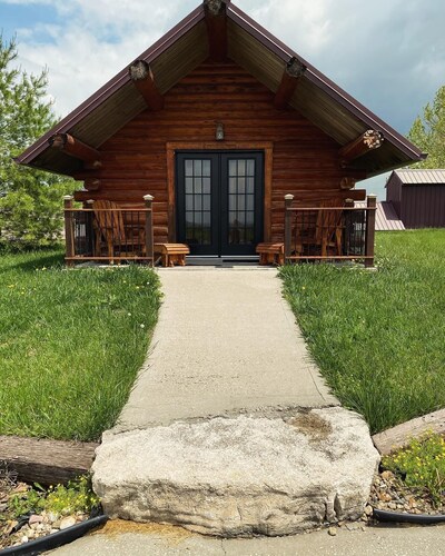 Cory's Cabin in Albany, Missouri. Serene, relaxing and magnificent views.