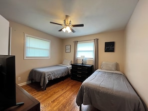 3 habitaciones, tabla de planchar con plancha y wifi gratis 