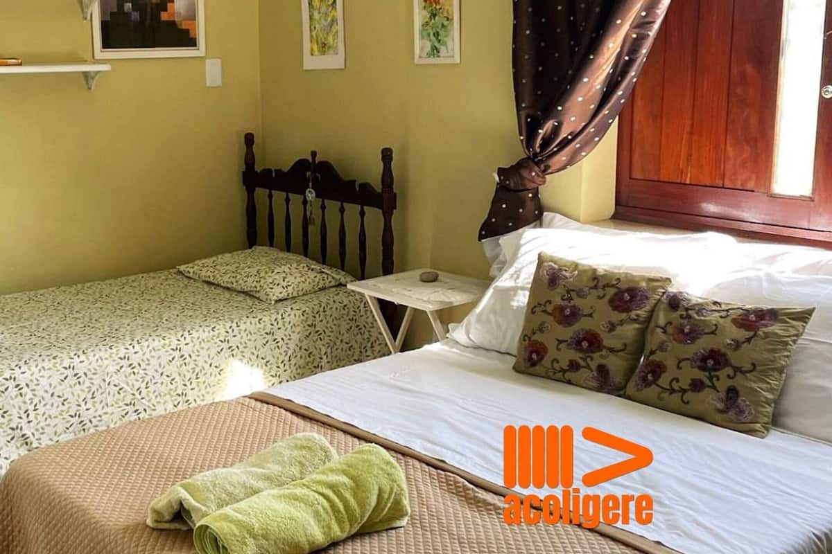 Basic Triple Room (POND 03) | Langsir/tirai gelap terus, seterika/papan seterika, Wi-fi percuma