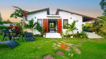 Basic Chalet (POND 02) | Terrace/patio