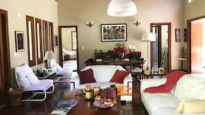 Basic Triple Room (POND 03) | Living area