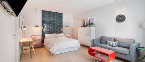 1 bedroom, WiFi, bed sheets