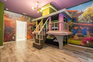 15 bedrooms - Stunning Masterpiece 15 Ensuites (Kissimmee)