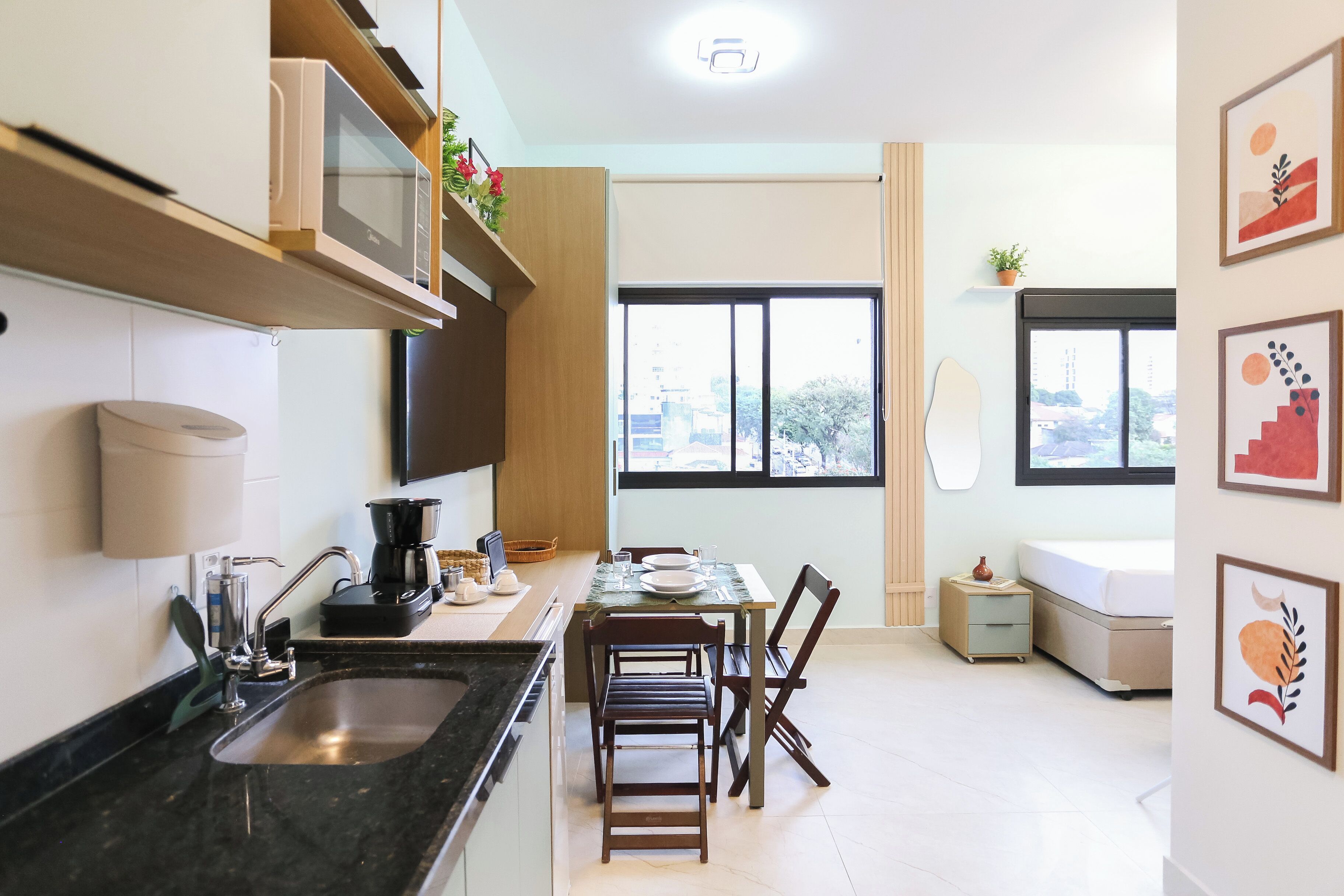 Stúdió | Sötétítőfüggöny, vasaló/vasalódeszka és ingyenes wifi