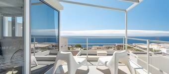 Room 'Habitación 8' with Shared Terrace and Wi-Fi