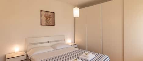 3 bedrooms, iron/ironing board