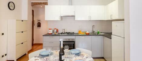 Fridge, microwave, oven, stovetop