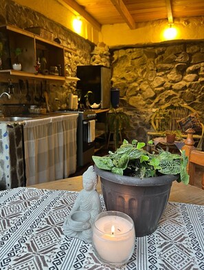 Oven, stovetop - Atitlán Stone at Casa Papagayo (San Marcos La Laguna)