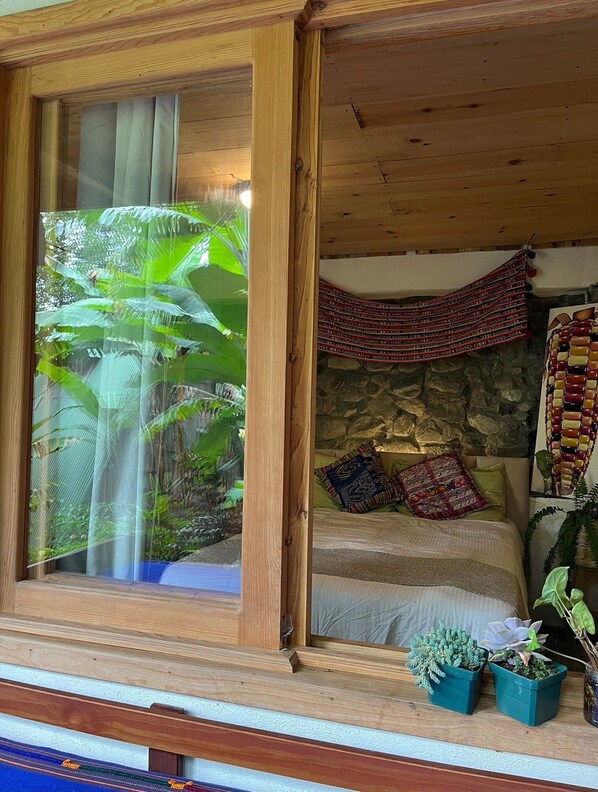 1 bedroom, WiFi, bed sheets - Atitlán Stone at Casa Papagayo (San Marcos La Laguna)