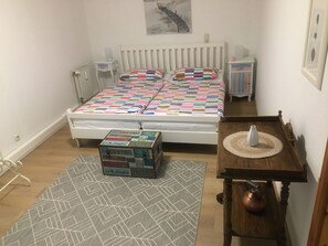 1 bedroom, free WiFi, bed sheets - Vacation apartment by the Baltic Sea - Flensburg Fjord with dog, 450 meters to the beach (Westerholz)