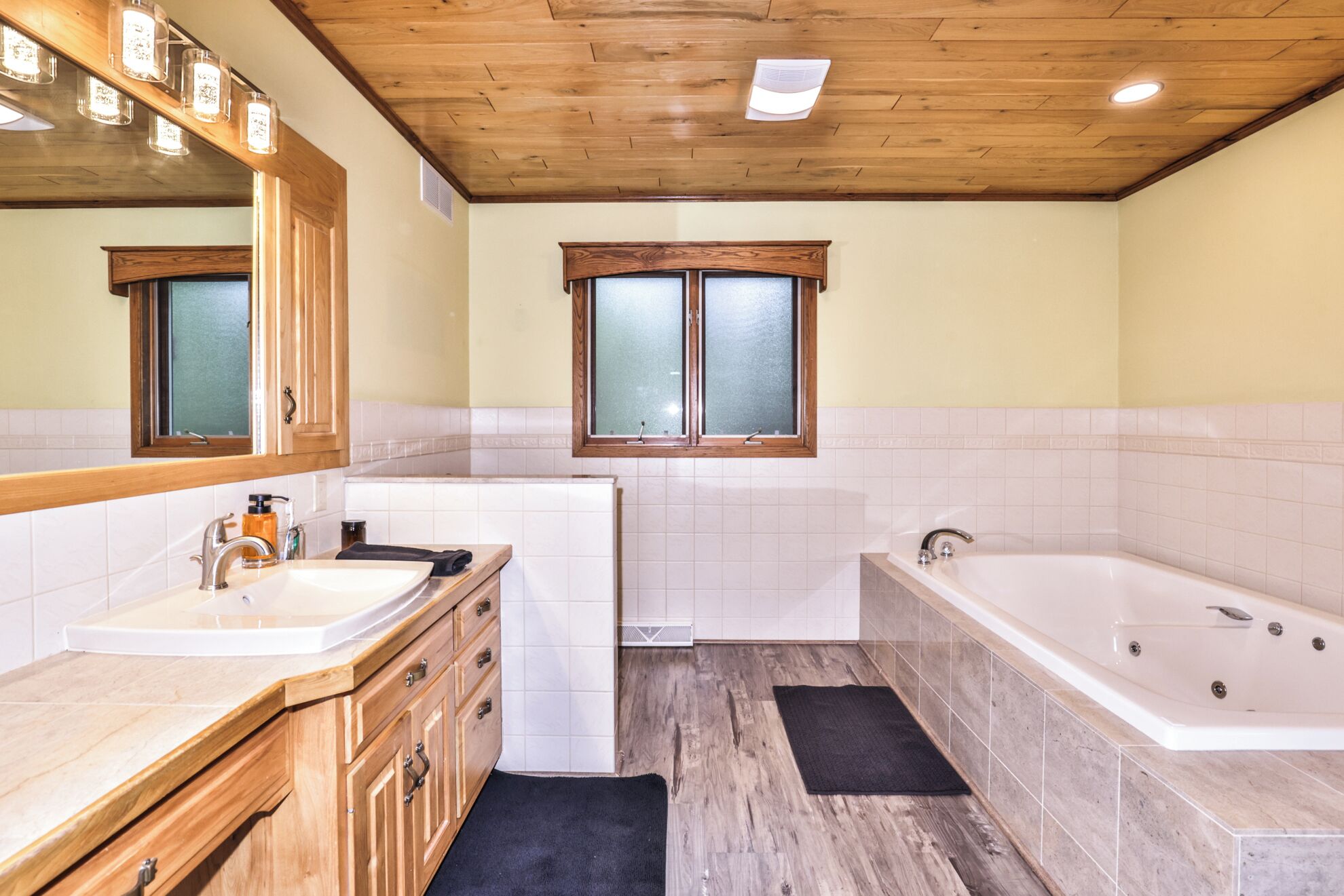 Håndklær og toalettpapir