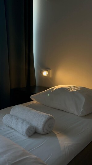 Toallas, jabón, papel de baño