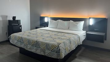 Iron/ironing board, free WiFi, bed sheets