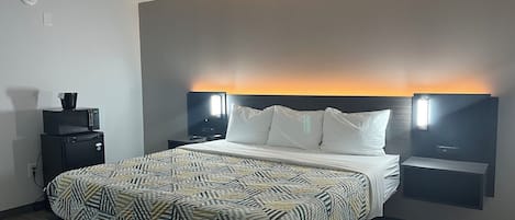 Een strijkplank/strijkijzer, gratis wifi, beddengoed