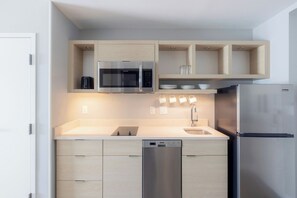 Studio - 2 queensize-sängar | Eget kök