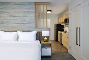 Studio, 2 Queen Beds