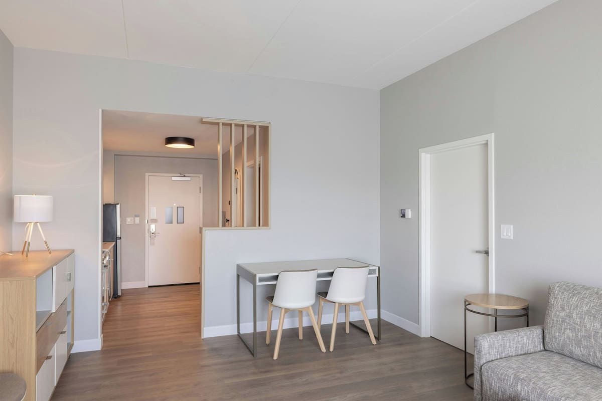 Suite, 1 King Bed | Living room