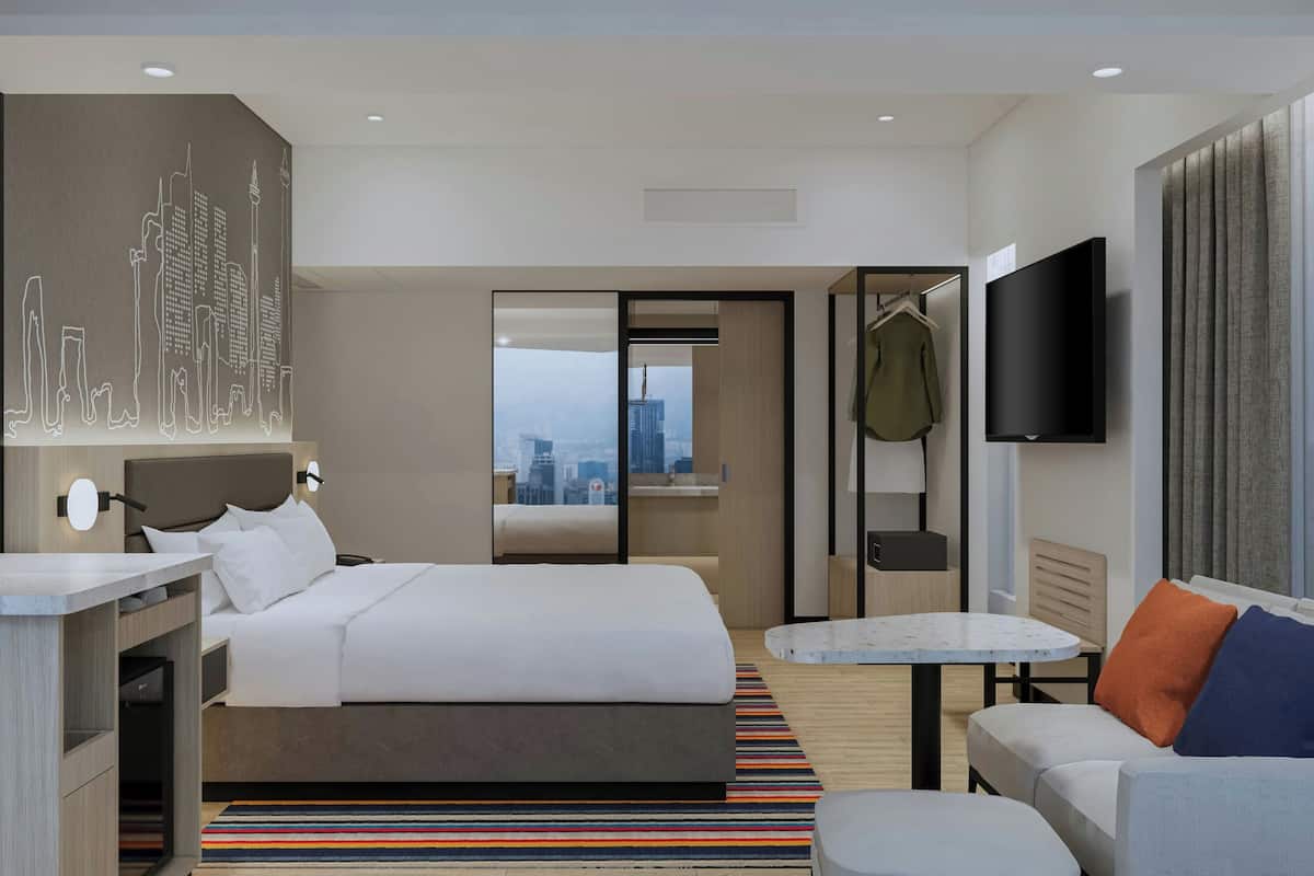 Panoramic Loft, 1 King Bed, City View | Premium bedding, down comforters, minibar, in-room safe