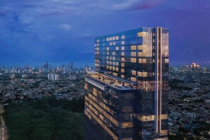 Exterior - Aloft Jakarta Kebon Jeruk (Jakarta)