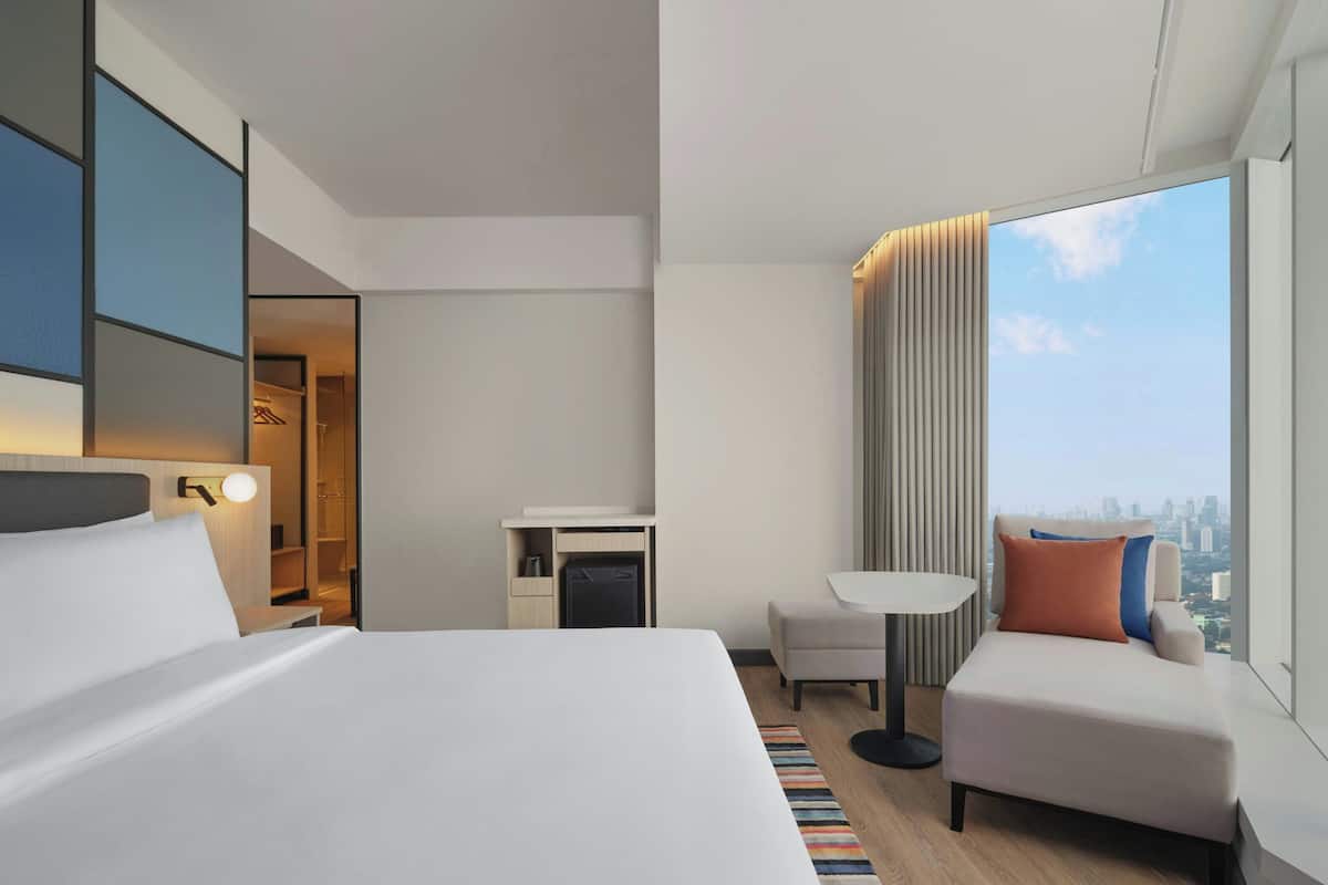 Loft, 1 King Bed, Non Smoking, City View