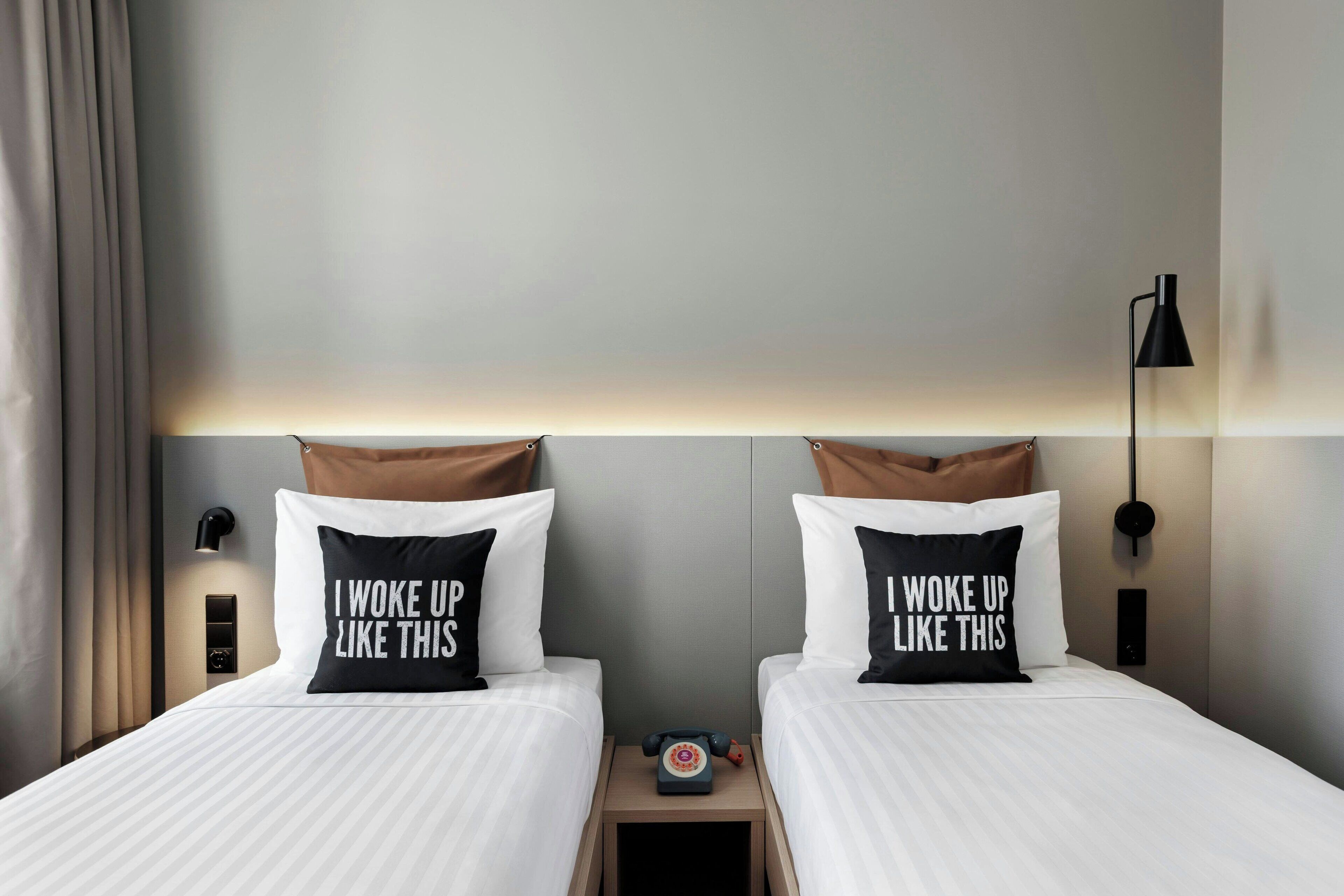 Coffres-forts dans les chambres, bureau, Wi-Fi gratuit, draps fournis