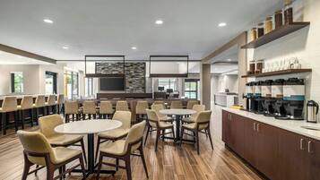 Desayuno continental incluido todos los días