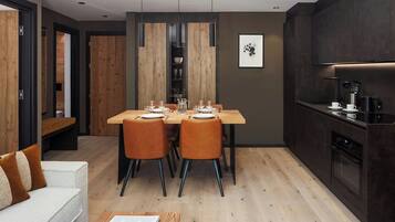 Apartment, 1 Double Bed, Balcony | In-room safe, blackout drapes, free WiFi, bed sheets