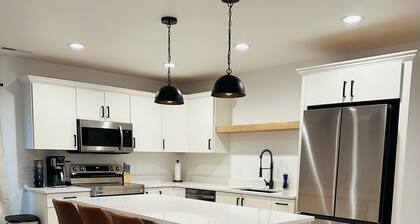 Cozy Creekside Retreat