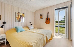 3 bedrooms, travel crib, free WiFi