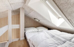 3 bedrooms, travel cot, free WiFi