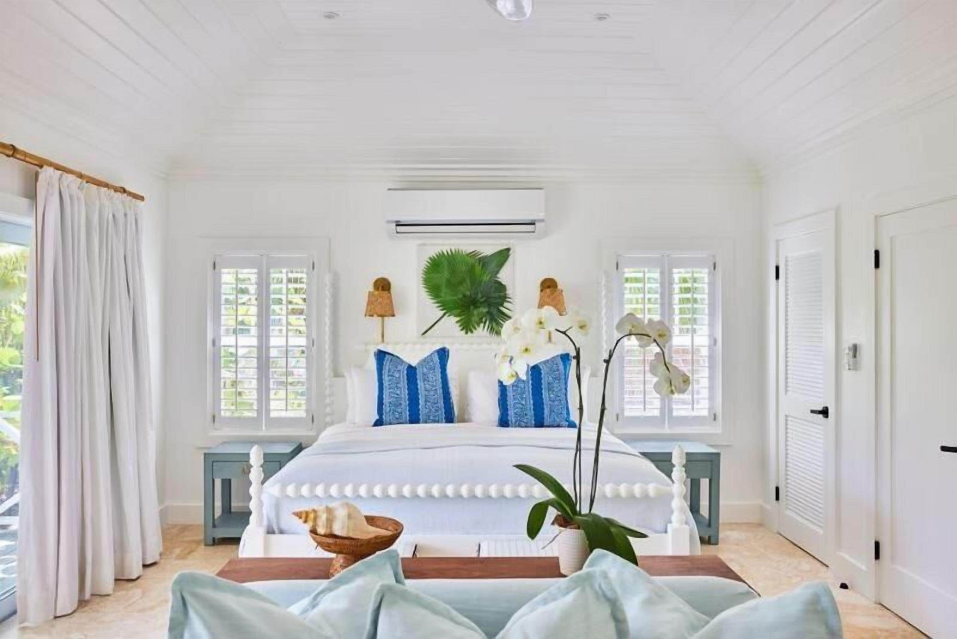 Garden View Cottage | In-room safe, desk, laptop workspace, soundproofing