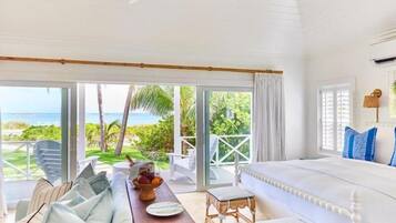 In-room safe, desk, laptop workspace, soundproofing