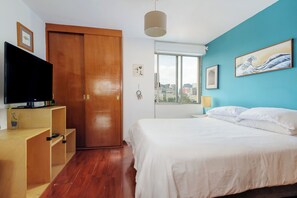 Ropa de cama de alta calidad, cubrecamas, wifi gratis y ropa de cama 