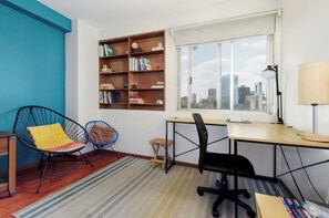 Gallery Apartment, 2 Bedrooms, Kitchen, City View | Premium bedding, down comforters, free WiFi, bed sheets - Local Charm & Cozy Design (Mexico City)