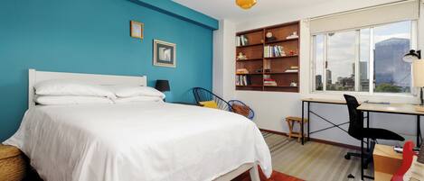 Gallery Apartment, 2 Bedrooms, Kitchen, City View