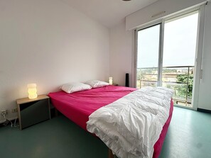 1 bedroom, iron/ironing board - Le Grand Large - T2 ocean view (Mimizan)