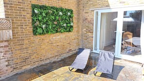 Terrace/patio - The House, Seaside Serenity in The Garden of England (Westbrook)
