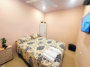 1 bedroom, WiFi, bed sheets