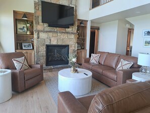 Televisor i llar de foc