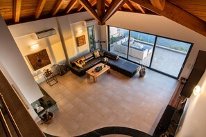 TV, fireplace, offices