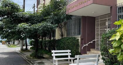 Apartment in Salinas city, 3 minutes from the waterfront, beaches and new bridge. Close to everything!!