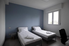3 Schlafzimmer, Schreibtisch, Bügeleisen/Bügelbrett, kostenloses WLAN