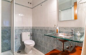 Douche, sèche-cheveux