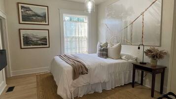 3 chambres, bureau, accès au Wi-Fi (inclus), literie fournie