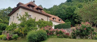 Maison de charme ancienne entre Lacs et Rhône