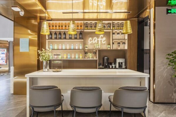 Lobby lounge - Homeinn Plus Hotel (Qingdao Weihai Road Taidong Pedestrian Street) (Qingdao)